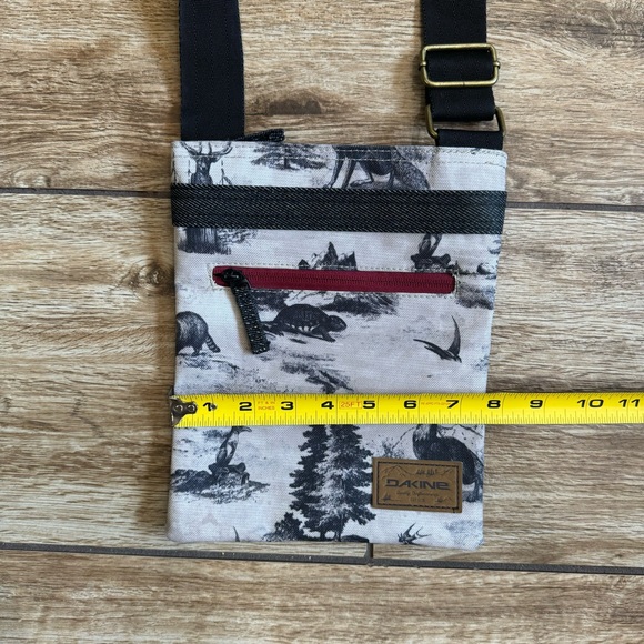 DaKine Jive Crossbody Shoulder Purse Bag Pattern Adjustable Strap Jackalope - Picture 6 of 13